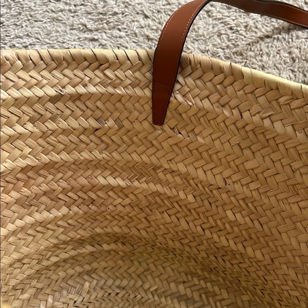 MEDIUM TRIOMPHE CELINE CLASSIC PANIER IN PALM LEAVES AND CALFSKIN TAN - Picture 11 of 16